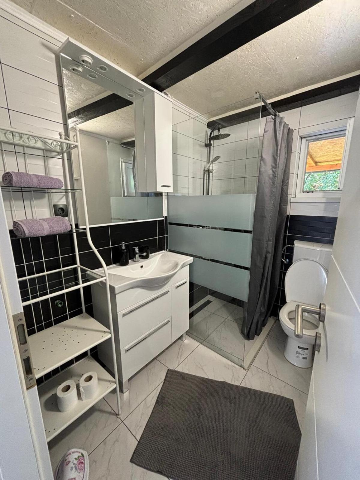 Apartmani Bosnjak スタリグラード 部屋 写真