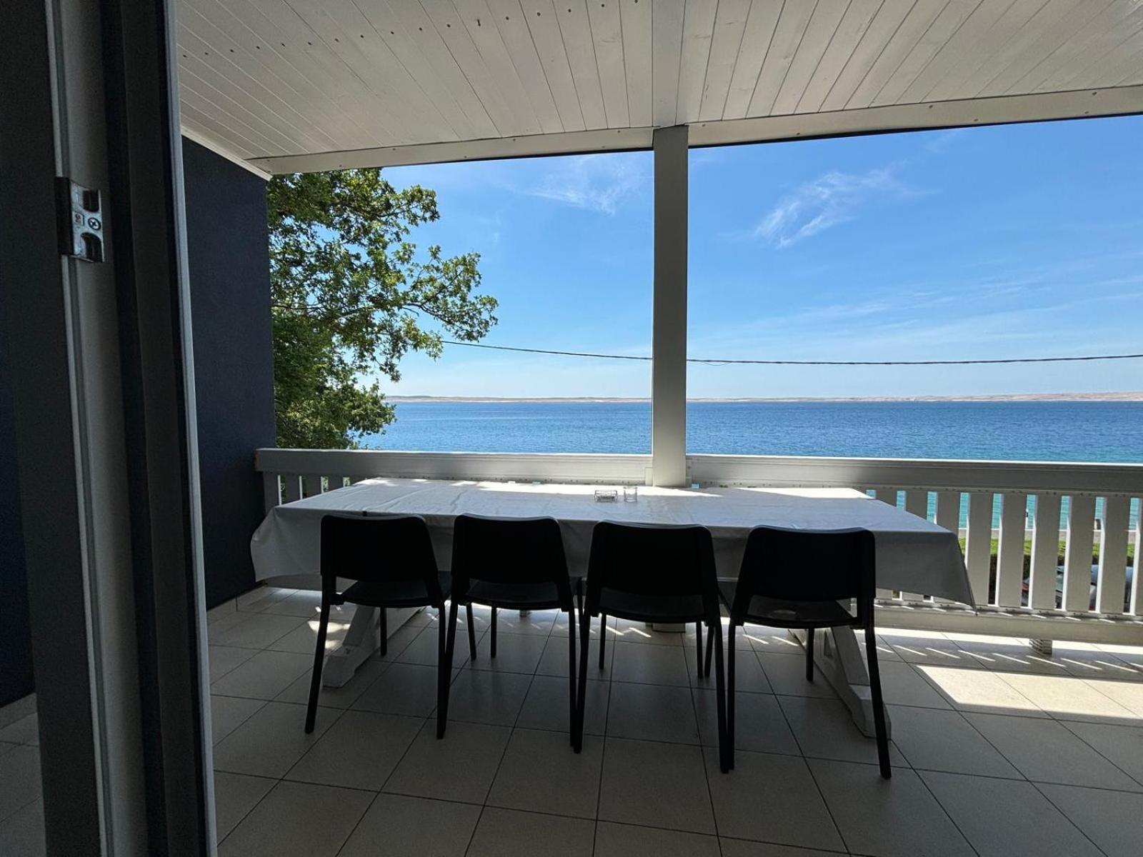 Apartmani Bosnjak スタリグラード 部屋 写真